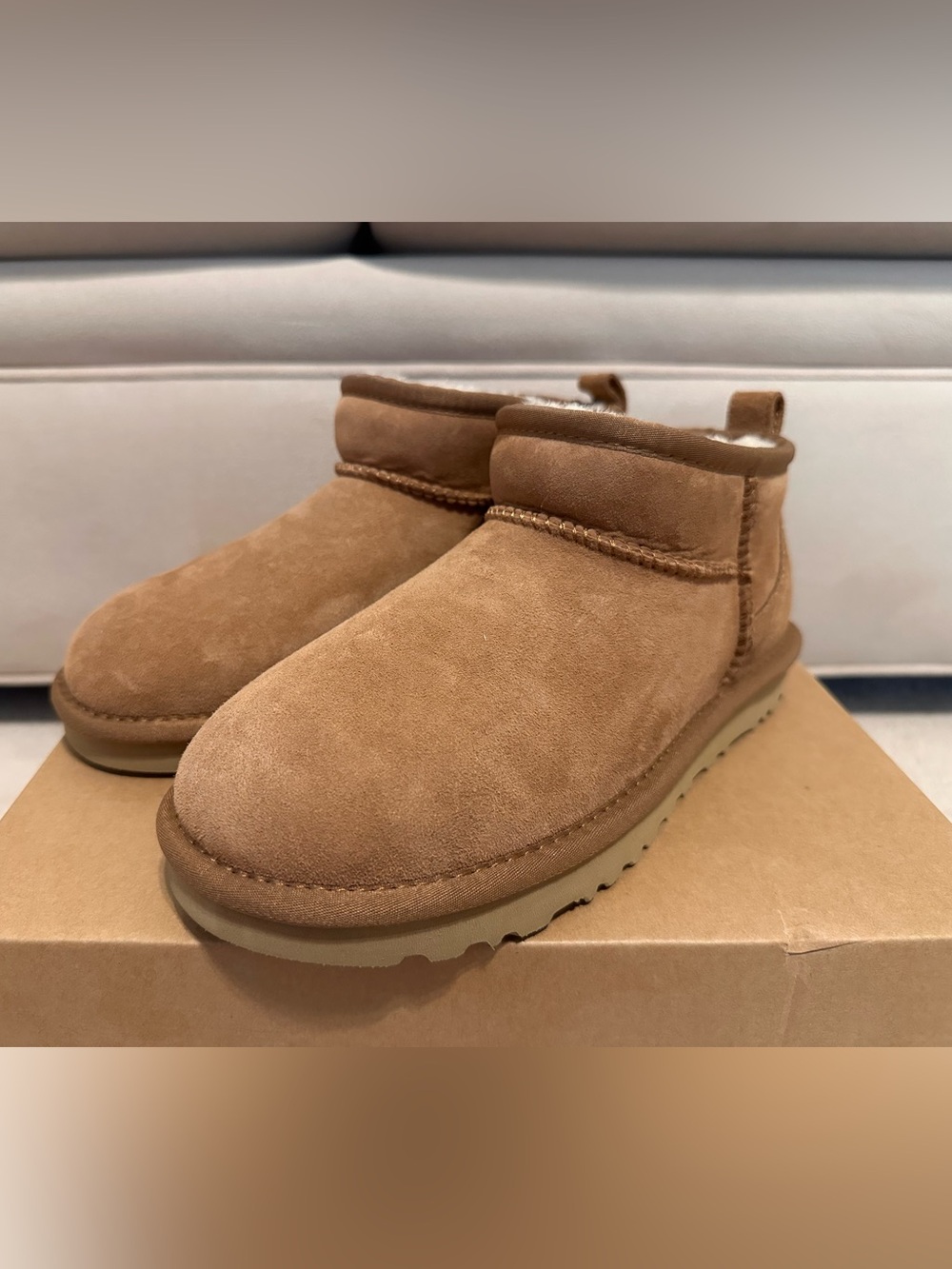 New UGG Classic Ultra Mini Boots Chestnut Size 7 in box - Picture 4 of 12
